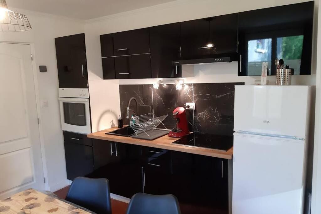 אבלון La Petite Maison Dans La Vallee מראה חיצוני תמונה